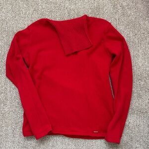 Red turtleneck- mayoral
